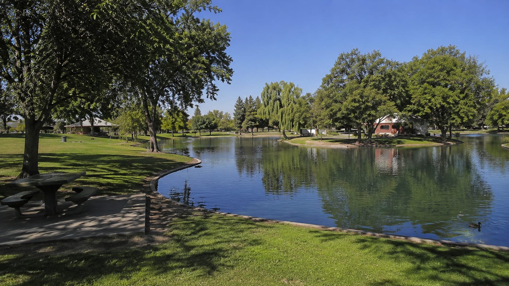 Elk Grove Regional Park Lake